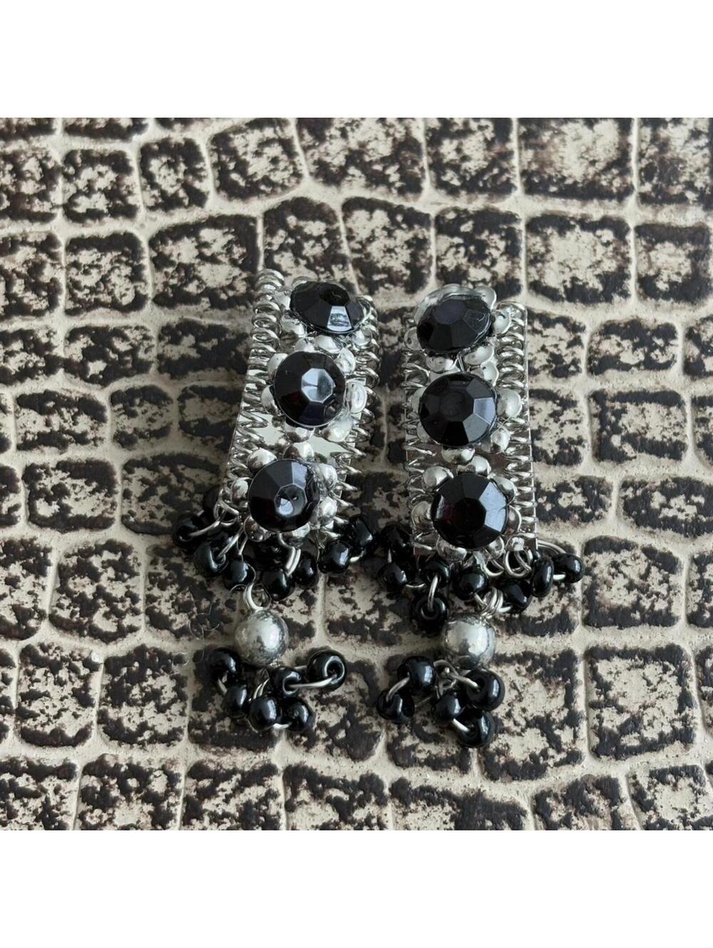 VINTAGE BLACK STONE JUMMKAH EARRINGS